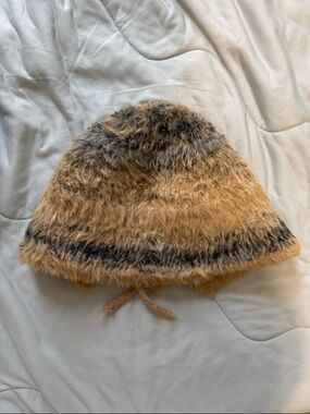 Kids Faux Fur Bucket Hat - Tan/Black